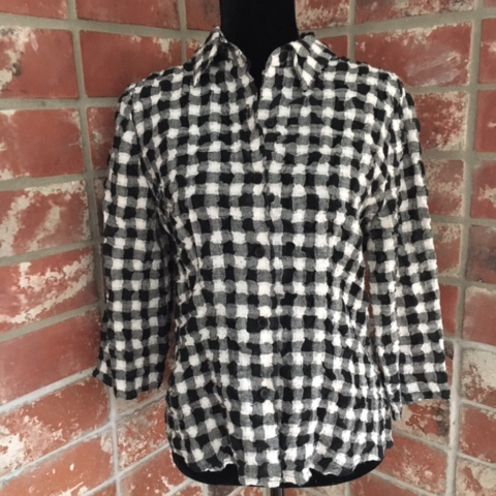 Tailored B & W Checkered Cotton Seersucker Shirt